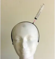 DIADEMA CON JERINGA