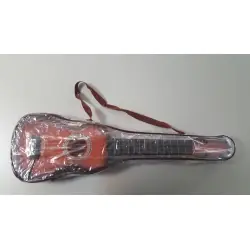 Violão fabricado em um plástico que imita à madeira